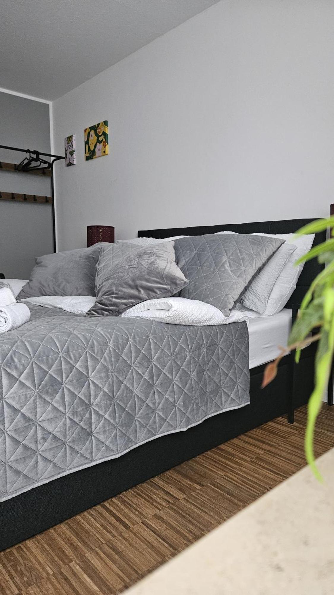 80 M2 Moderne Und Zentrale Wohnung In Hannover Mit Eigenem Parkplatz Екстериор снимка